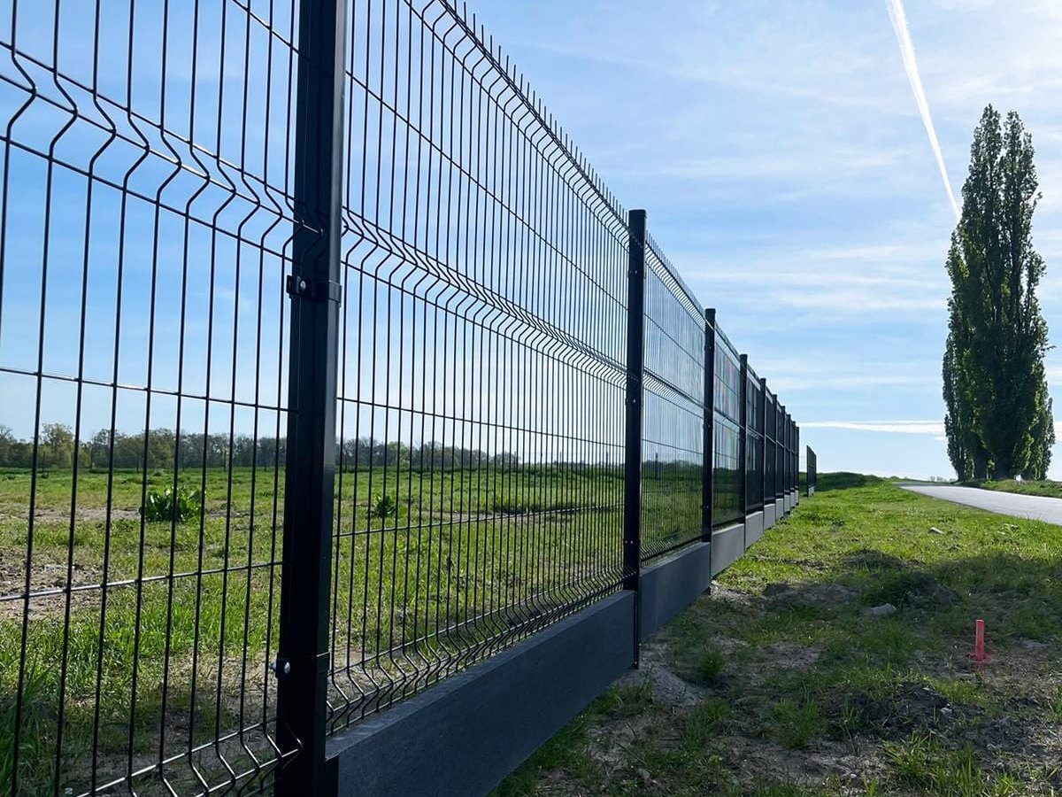 Dlaczego warto zainwestować w ogrodzenia panelowe